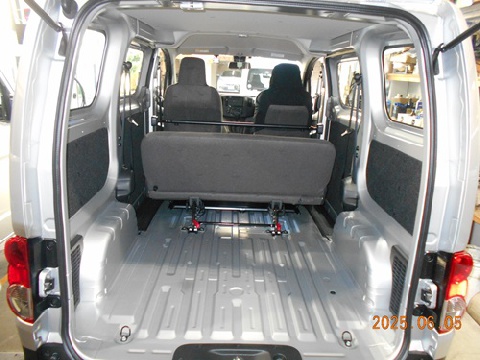 小型ワンボックスバン1台入庫しました。