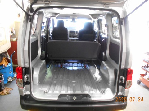 小型ワンボックスバン1台入庫しました。