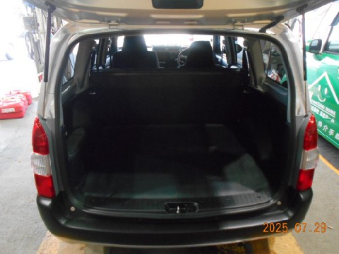 小型商用車HV1台入庫しました。