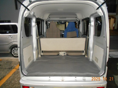 軽ワンボックスバン２台入庫しました。