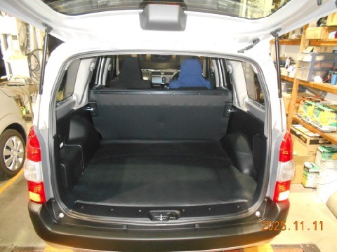 小型商用車HV1台入庫しました。