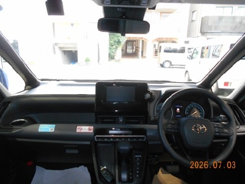 ミニバン1台入庫しました。