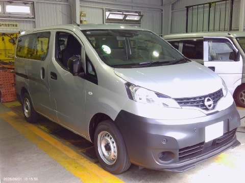 小型ワンボックスバン(NV200バネット)